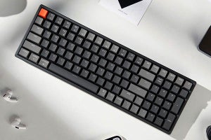 テンキー搭載でもコンパクトな設計のメカニカルキーボード「Keychron K4（V2）」