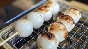 和風コメダ「おかげ庵」のモーニング&おだんご焼き体験が楽しすぎる! - 焦がさずに焼くコツは?