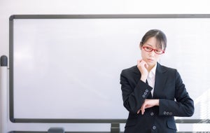 名字と苗字の違いとは? 姓、氏との使い分けや由来、意味などを簡単に解説