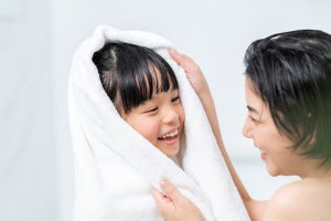 ゴシゴシ洗うのは実はNG!? 正しい子どものスキンケアを医師が徹底解説!