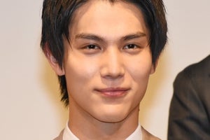 知念侑李、緊張する撮影現場で“人懐っこい”中川大志に「助けられた」