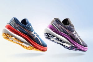 アシックス、長距離ランニングシューズ「GEL-KAYANO」最新版を発売