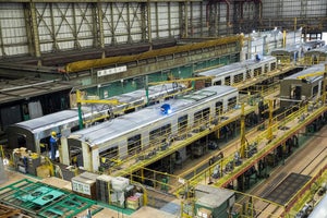 JR東日本と総合車両製作所、車両メンテナンス基地の公開ツアー開催