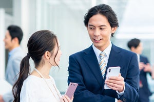 社用携帯電話の利用は大企業が42.1％、中小企業が30.4％ - MMD研究所調査