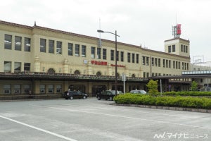 近鉄宇治山田駅にストリートピアノ、優美な駅舎に美しい音色が響く