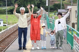 『監察医 朝顔』家族5人で陸前高田市へ　3年ぶりの「七夕まつり」に参加