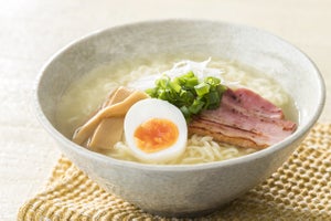 1000人に聞いた「好きな即席ラーメン」、2位はチキンラーメン、1位は?