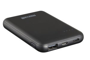 マクセル、USB-A／Cで同時充電できる大容量モバイルバッテリー