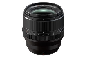 富士フイルム、防塵防滴になった新中望遠「XF56mmF1.2 R WR」