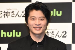 田中圭、いつも寝グセ直さず現場入り 『死神さん』は「すごい楽でした」