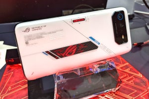 【TGS 2022】ASUS、新型ゲーミングスマホ「ROG Phone 6」を日本初公開