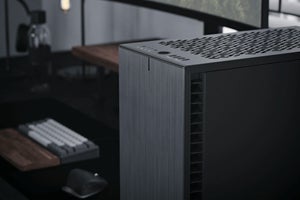 アーク、Fractal Design製コンパクトミニタワーPCケース採用のゲーミングPC