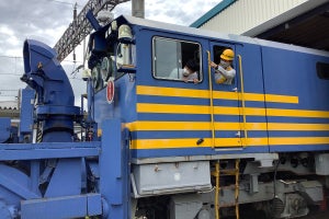 JR東日本、投排雪保守用車ENR-1000形運転体験など大曲駅でイベント