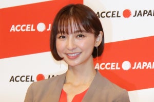 篠田麻里子、さまざまな衣装＆ポーズで撮影　AKB48時代が「懐かしい」