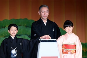 市川海老蔵、團十郎襲名控えぼたん＆勸玄から激励「頑張って乗り越えて」