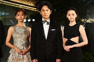 稲垣吾郎「とても感激」 TIFFレッドカーペットに中村ゆり・玉城ティナらと登場