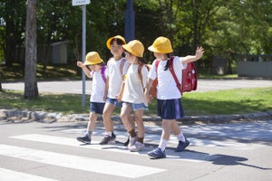 「信号機のない横断歩道」6割の車が不停止 - JAFが全国調査、最も止まらない都道府県は?