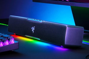 Razer、幅40cmの小型ゲーミングサウンドバー「Leviathan V2 X」