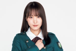 櫻坂46菅井友香、卒業写真集で22着の歴代衣装を着用　裏表紙カットも公開