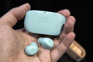 JBL、ケースのフタ省き取り出しやすくした完全ワイヤレス - 直販6,600円