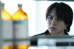 西銘駿、石黒賢に心酔する理系大学院生役で『科捜研の女』出演