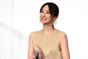 北川景子、美背中見せ大胆カットのドレス姿で魅了　意外なキャラ参考に役作り