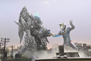 『ウルトラマンデッカー』新場面写真が解禁、すべての元凶の姿が明らかに