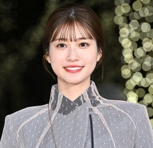 生見愛瑠、オールフェンディコーデで美脚披露｢贅沢な経験をさせてもらった｣