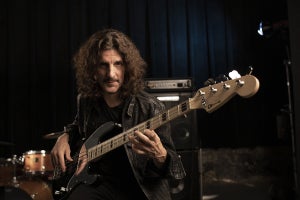 フェンダー、フランク・ベロ（Anthrax）のCharvelシグネイチャーモデル