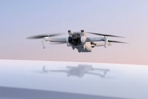 DJI、手軽に空撮を楽しめる小型・軽量ドローン「Mini 3」、飛行時間が2倍に