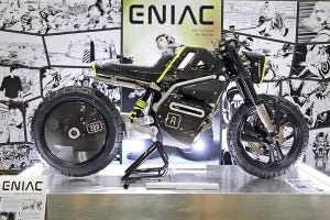 ホンダの2ストロークが未来のバイクに? 不思議なカスタム車を発見