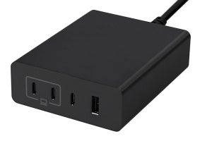 合計最大132W出力、USB-C×3／USB-A×1搭載の据え置きAC充電器