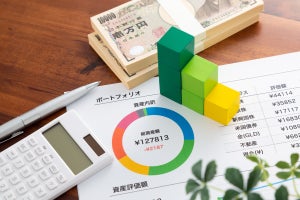 1世帯当たりの金融資産保有額が減少、平均・中央値はいくら?