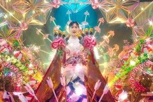 生田絵梨花、全長6mの“縁起物”豪華衣装で美声披露「おめでたい感じが…」