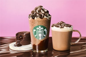 スタバ新作はフォンダンショコラみたいなフラペチーノ! チョコレートがとろけ出す