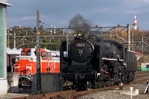 京都鉄道博物館「シロクニをはしらせる」上映、C62形の運転台見学も