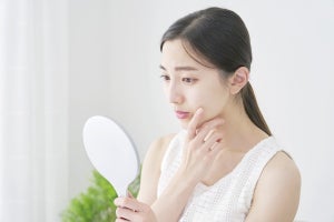 ニキビが潰れた直後のケア方法は? 出血した･穴が開いた場合の対処法も 