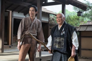 里見浩太朗、『どうする家康』共演の杉野遥亮に「時代劇にも、もっと、もっと挑戦して欲しい」