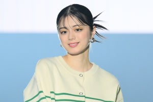 『わた婚』出演の紺野彩夏、ショーパンですらり美脚あらわ