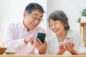 「スマホに画面ロックをかけている」60代は6割弱、70代は3割弱 - ドコモ調査