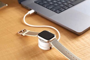 エレコム、ケーブル巻き取り式のApple Watch用充電器　高速充電対応