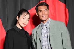 槙野智章＆高梨臨、ファッションショーで夫婦2ショット披露　互いのコーデを褒め合い