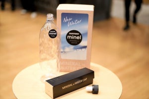 水道水にプシュっとひと噴射で!? サントリー、家庭の水を美味しくする「minel」発売へ