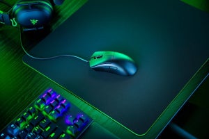 Razer、ポーリングレート8,000Hzのゲーミングマウス「DeathAdder V3 有線モデル」