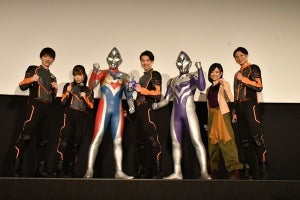 『ウルトラマンデッカー最終章』初日舞台あいさつ - 中村加弥乃、村山優香、大地伸永へサプライズ