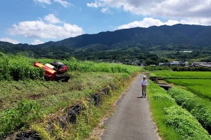 近鉄、鉄道斜面で使用可能なラジコン式草刈機 - 開発に技術協力も