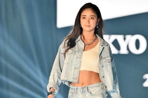 みちょぱ、へそ出しコーデで美腹筋を披露　ヘルシーボディで観客魅了