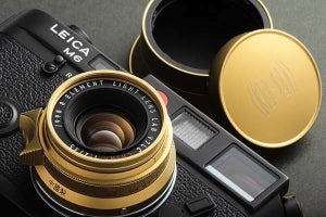 「LIGHT LENS LAB M 35mm f/2」のブラスゴールドモデル　世界200台限定