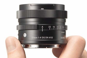 シグマ、高品質＆小型軽量の単焦点レンズ「Iシリーズ」に17mmと50mmを追加