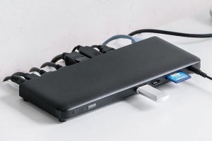 最大3画面出力や有線LAN、カードリーダーを備えたUSB-Cドッキングステーション